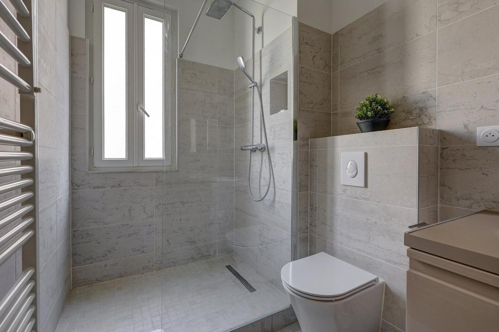 Mericourt Suite, Place De La Republique * Parigi