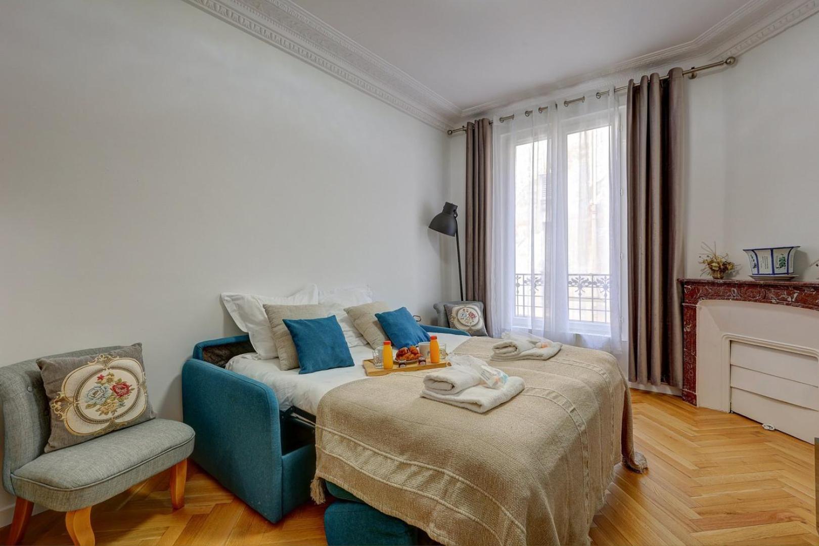 Mericourt Suite, Place De La Republique * Parigi